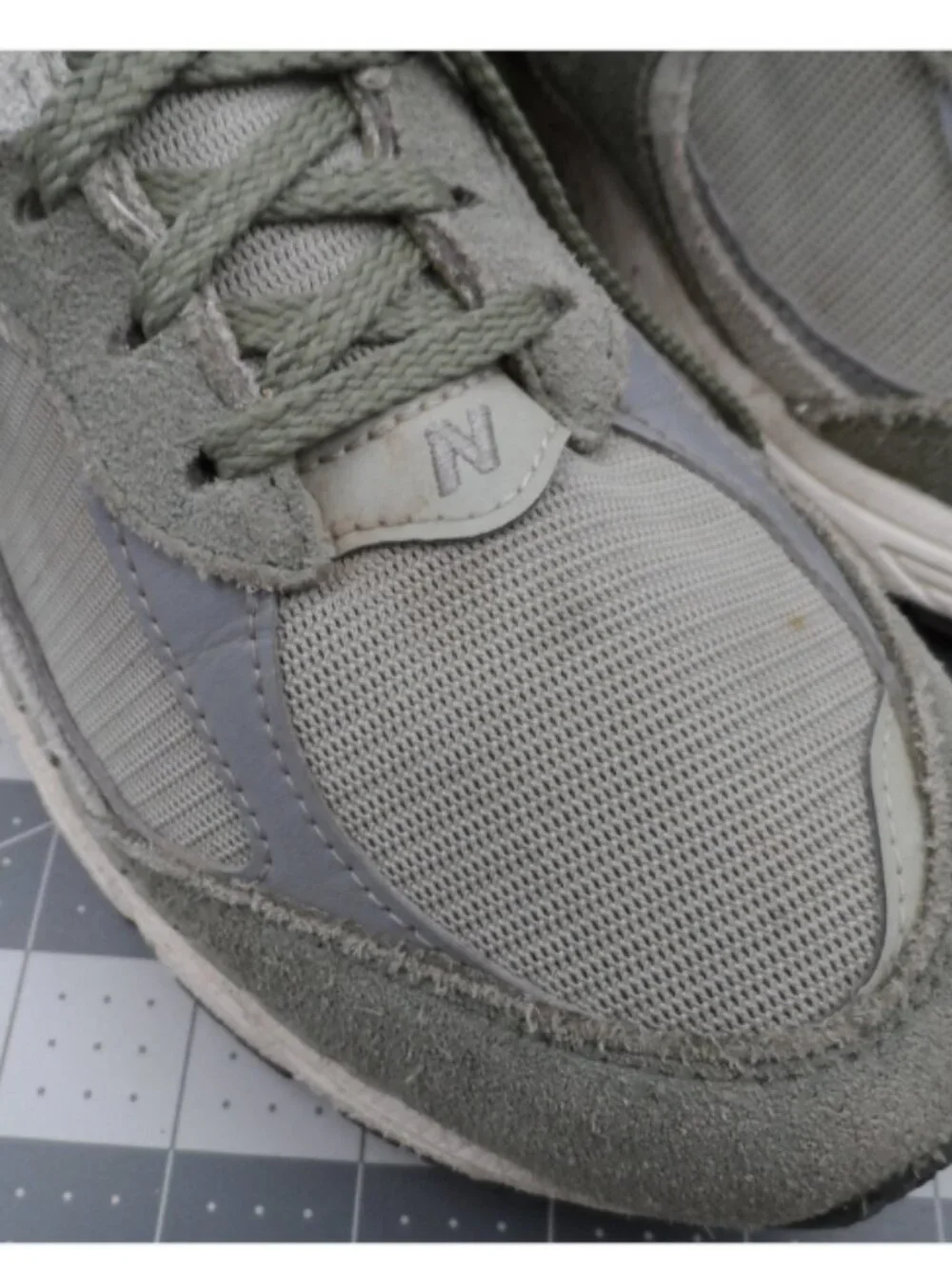 New Balance U2002RCA Running Shoes Dark Olive/Grey Men Size 10.5 Women 12